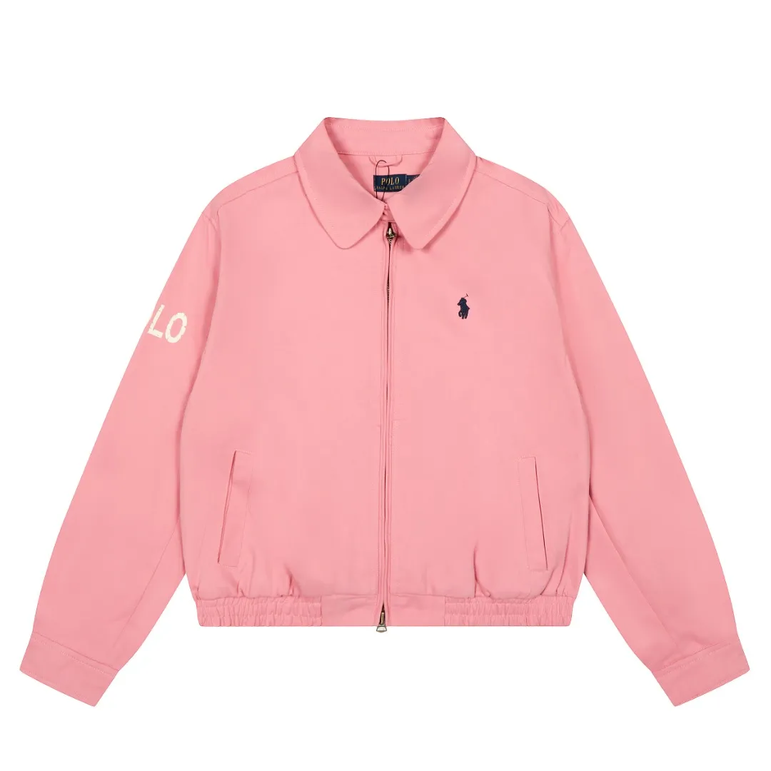 P300 top quality" Style number: 8101# (not off the shelves all year round) [Ralph Lauren/Ralph Lauren old cadre pony embroidered armband POLO jacket] ✅Ralph Lauren Ralph Lauren classic basic American retro old cadre goddess style jacket ✅Pure cotton high-gram heavy wash, soft, comfortable and tangible, upright and textured ✅Customized Vintage bronze double-open zipper head to restore the same quality as the cabinet version ✅This style: White/khaki color. There are waist patterns inside the threads of the collar and cuffs. Please note~ ✅Retro versatile jacket. The upper body is very flattering. Versatile model YYDS~ ✅Versatile for daily wear and work wear. ✅The upper body is simple and easy to wear. A must-have for goddess ootd. Good-looking clothes are never too picky. A must-have in the goddess' wardrobe. Size: S-XL. Color: White, yellow, red, navy, khaki, pink, light blue, olive green.